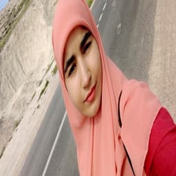 Souad F.