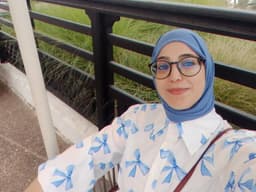 Zainab F.