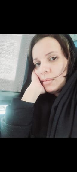 HANANE E.