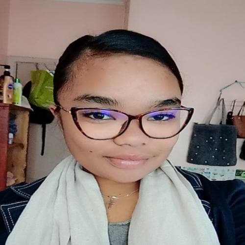 Jocelynah R.